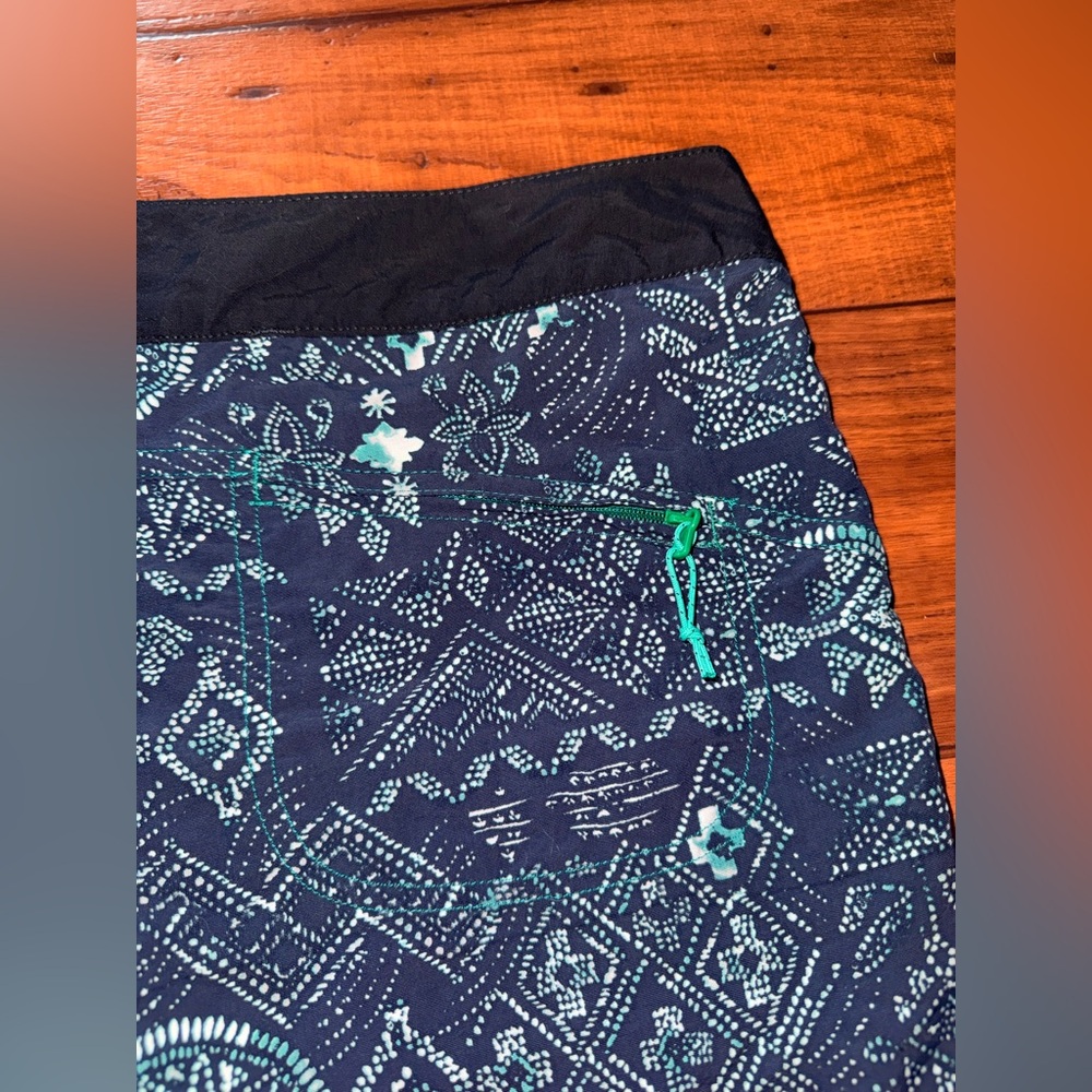 NWOT Patagonia Womens Size 2 Nylon Wavefarer Board Shorts 5" Surf UPF Swim - Picture 11 of 13